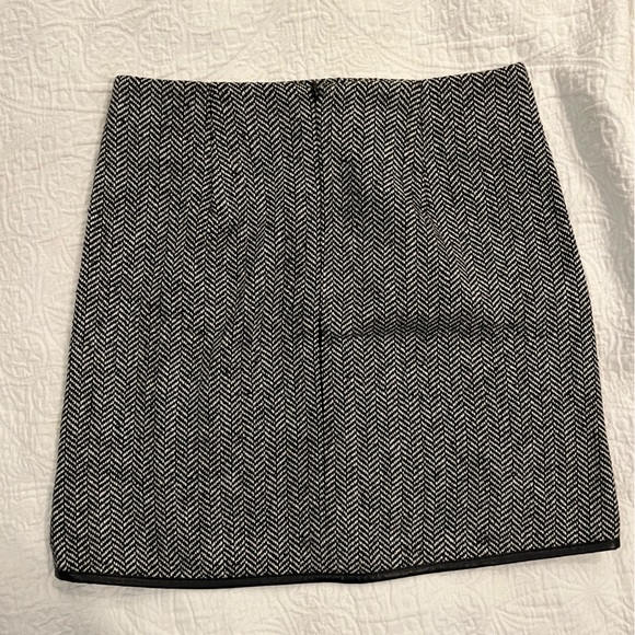 High waisted herringbone skirt - Picture 2 of 5